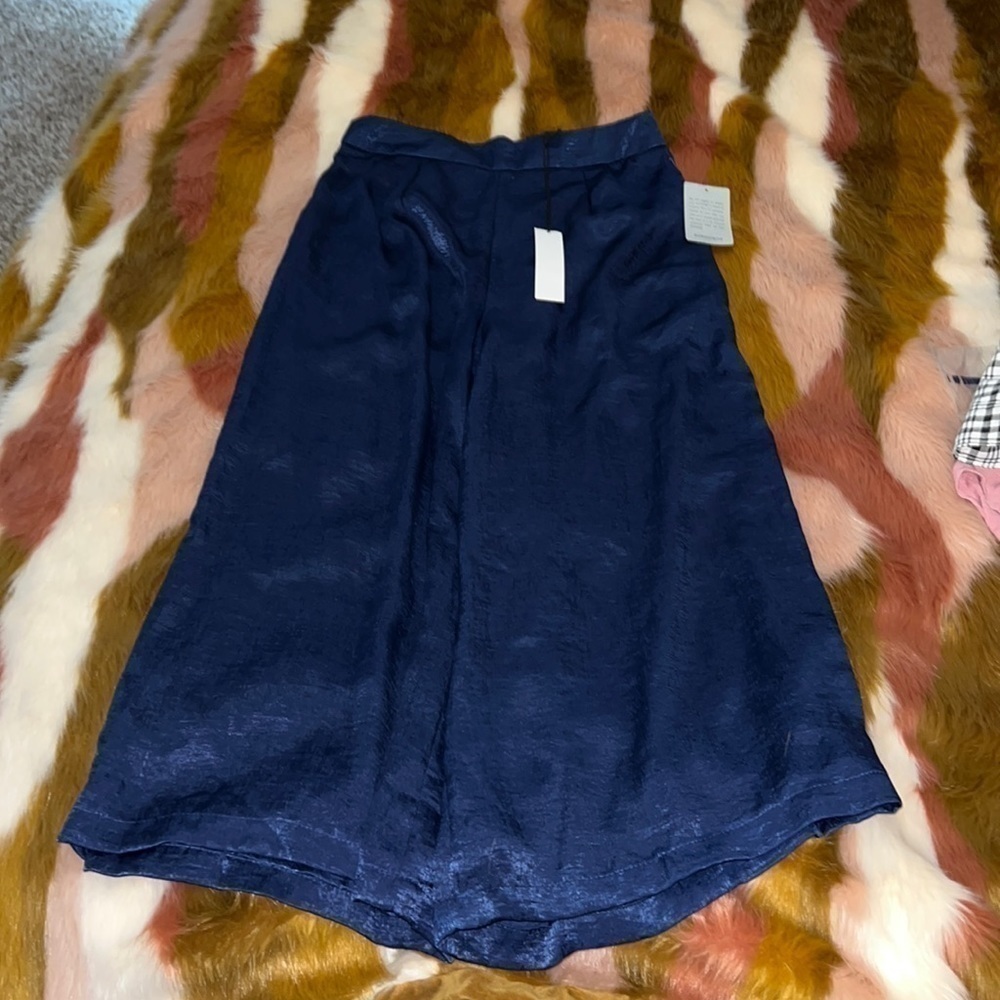 𝅺NWT NSR Karen Culotte Wide Leg Satin Pants Navy Blue Medium - Picture 2 of 4